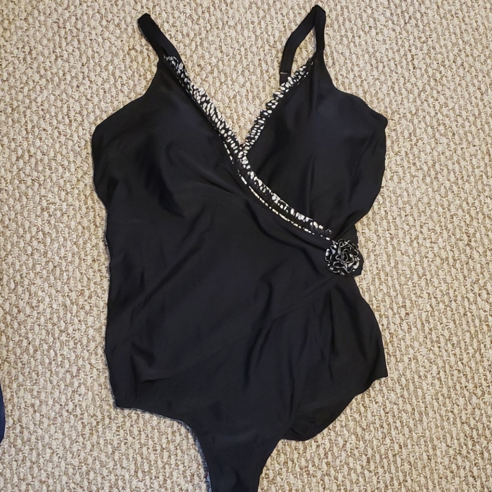 Plus size v neck swimsuit